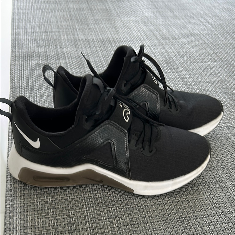 Nike Air Max Bella sz 8